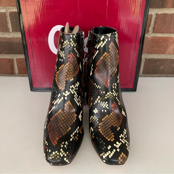 Circus by Sam Edelman Womens Kate Snake Print Ankle Boots Shoes US 7.5 M NEW - Picture 2 of 8